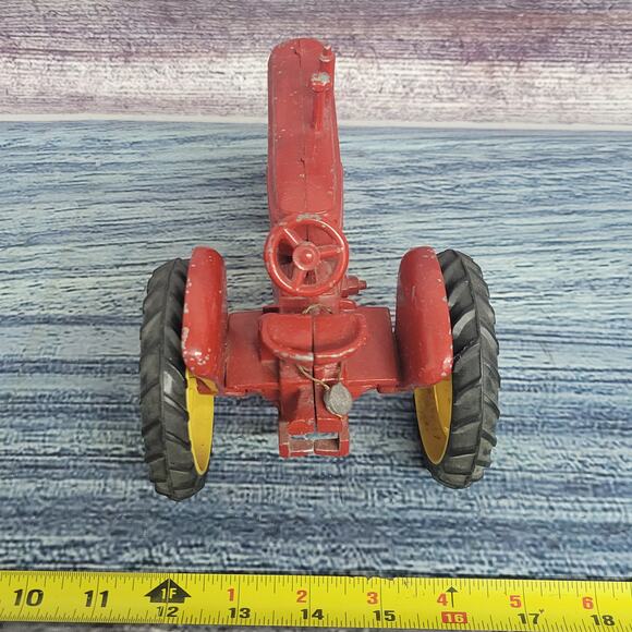 Vtg 1985 scale models 1/16 scale Massey Harris model 44 diecast n/front tractor - Picture 6 of 13